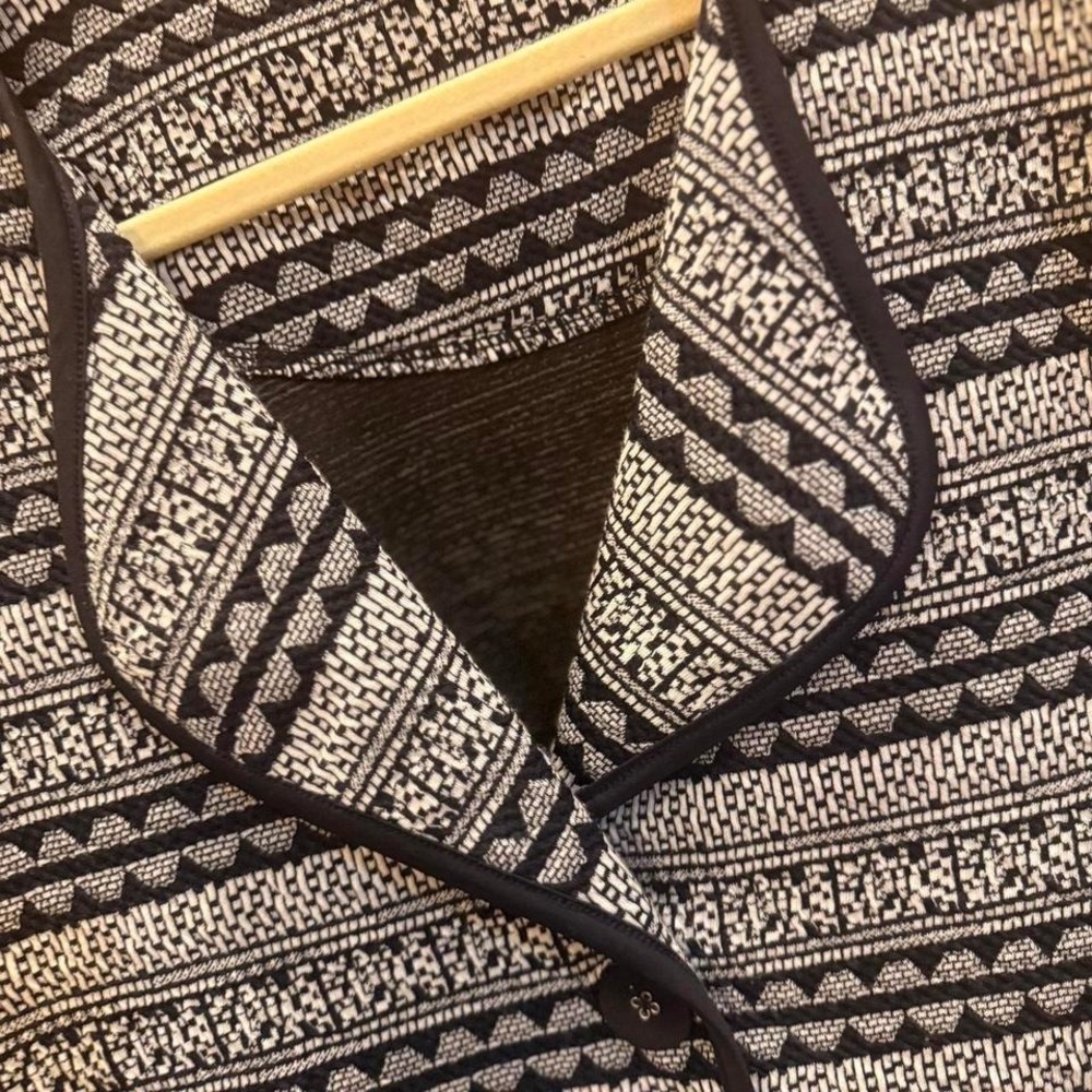 Multiples Xl Black White Patterned Button Front J… - image 7